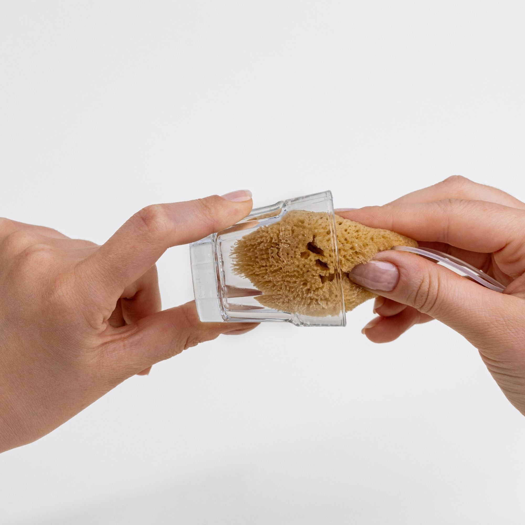 Menstruationsschwamm und Spirale - geht das? Und weshalb bei der Tasse Vorsicht geboten ist!